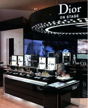 Retail Custom Premium Cosmetic Showcase Design