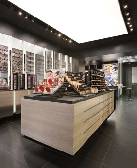 Retail Custom Makeup Stand Cosmetic Display