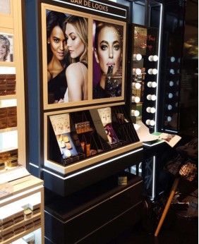 High End Wall Mounted Makeup Cosmetic Display Showcase