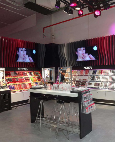 High End Custom Cosmetic Display Retail