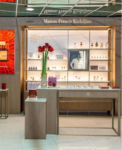 High End Retail Display Stand Perfume